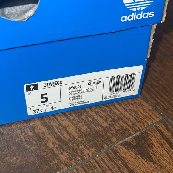 Adidas OZWEEGO Shoes main image 3